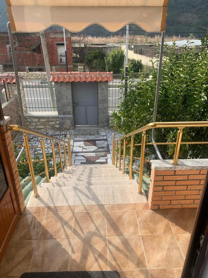 Vila Demaj! Free Parking Берат Екстериор снимка