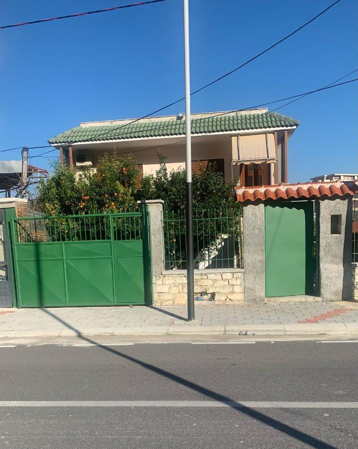 Vila Demaj! Free Parking Берат Екстериор снимка