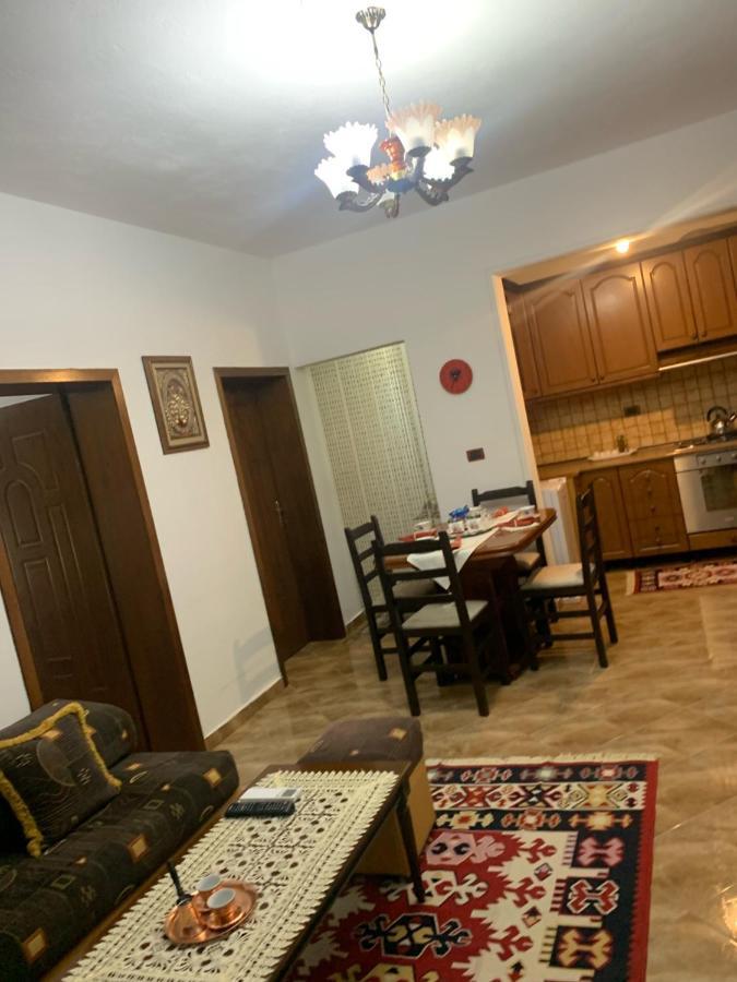 Vila Demaj! Free Parking Берат Екстериор снимка