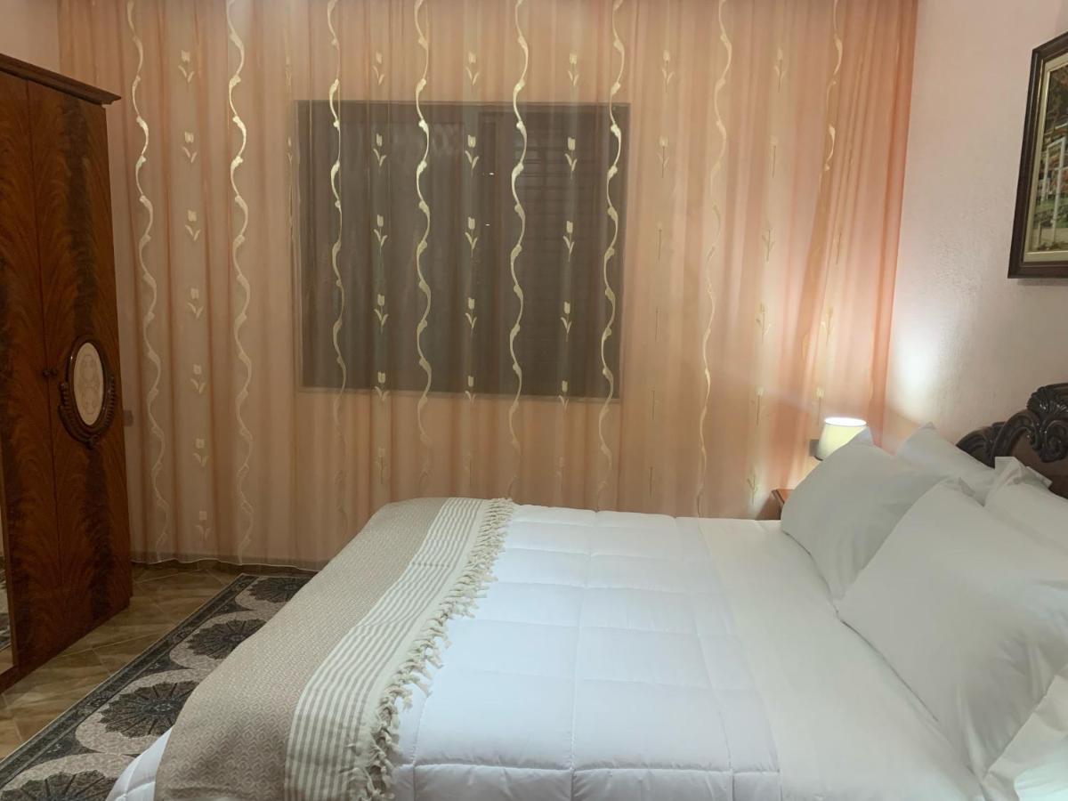 Vila Demaj! Free Parking Берат Екстериор снимка